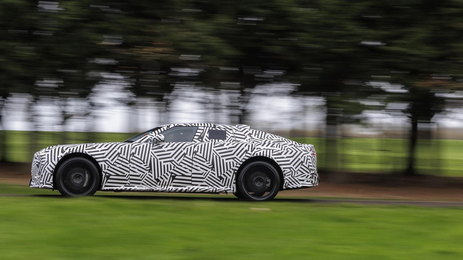 Gewagter-Neustart-bei-Jaguar-Autobauer-verdoppelt-die-Preise