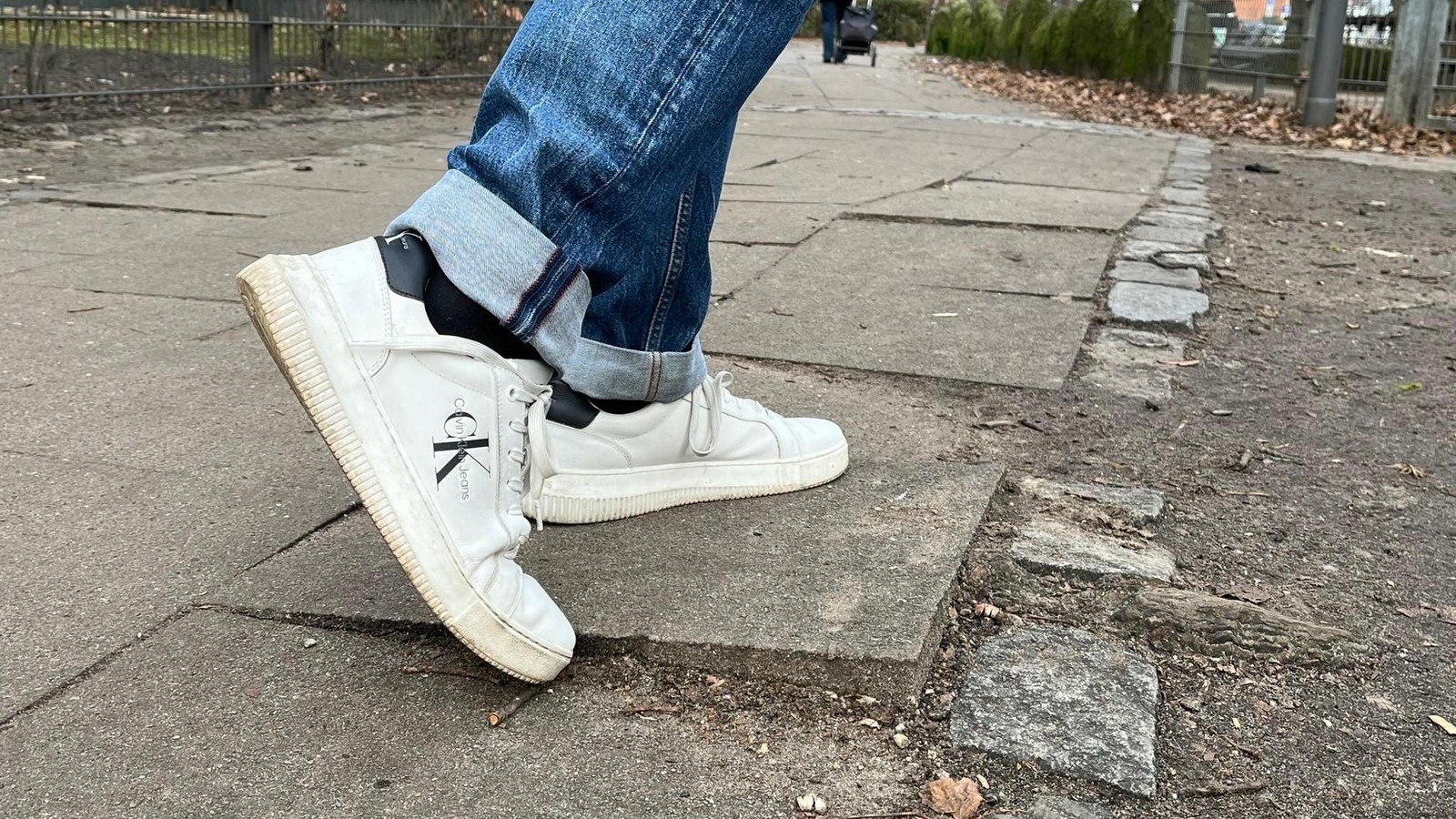 Hamburger-st-rzen-auf-kaputten-Gehwegen-Tausende-Euro-Schmerzensgeld