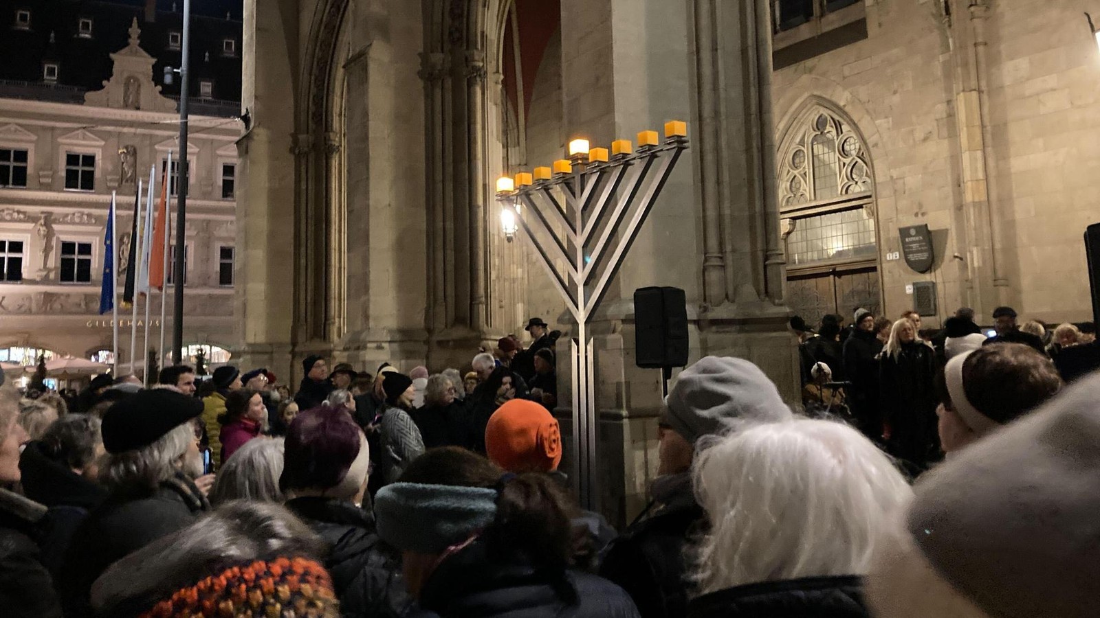 -Ein-Licht-in-der-dunklen-Welt-eine-Wortmeldung-der-Kirche-aus-Saalfeld-Rudolstadt
