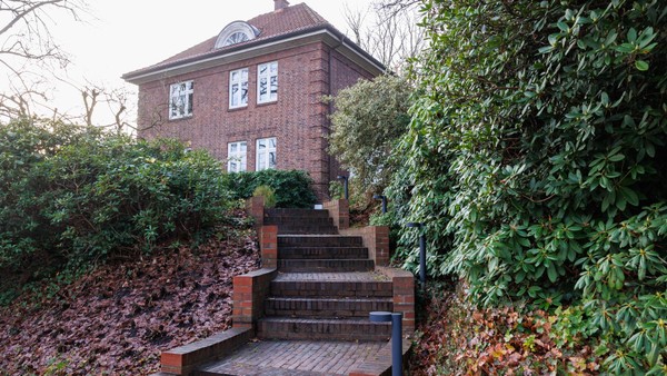 Haus kaufen in Hamburg: In diesem grünen Stadtteil fallen jetzt die Preise