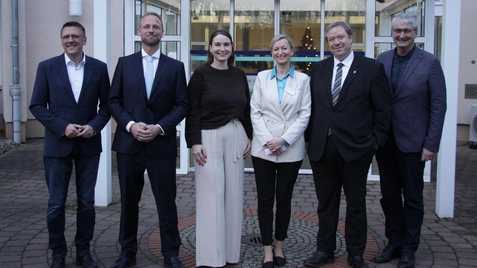 Premiere-f-r-Gesundheitstag-an-Klinik-auf-dem-Bergfried-in-Saalfeld