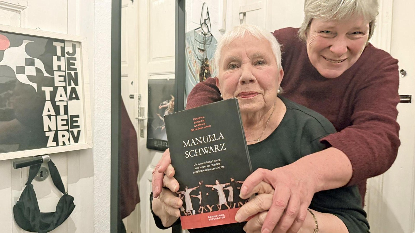 Die-Frau-die-Jena-tanzen-lie-das-Buch-ber-Manuela-Schwarz-ist-da