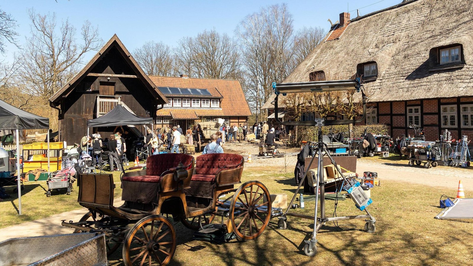 -Schwarzes-Gold-So-liefen-die-Dreharbeiten-in-der-L-neburger-Heide