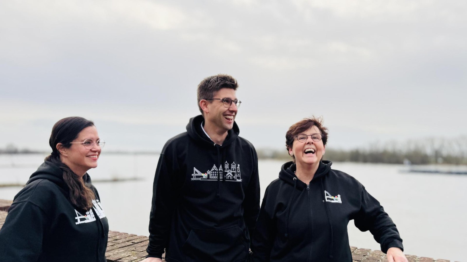 Last-Minute-Geschenke-aus-Rees-Webshop-hat-Alltagskleidung-mit-Heimatgef-hl-