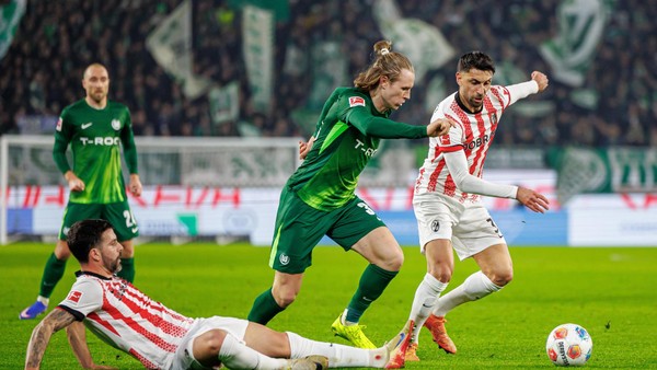 VfL Wolfsburg: Irres Torfestival bei Bauers Premiere als offizieller Chefcoach