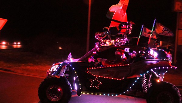 78 Fotos: Quadkinder rollen festlich illuminiert durch Gifhorns Südkreis