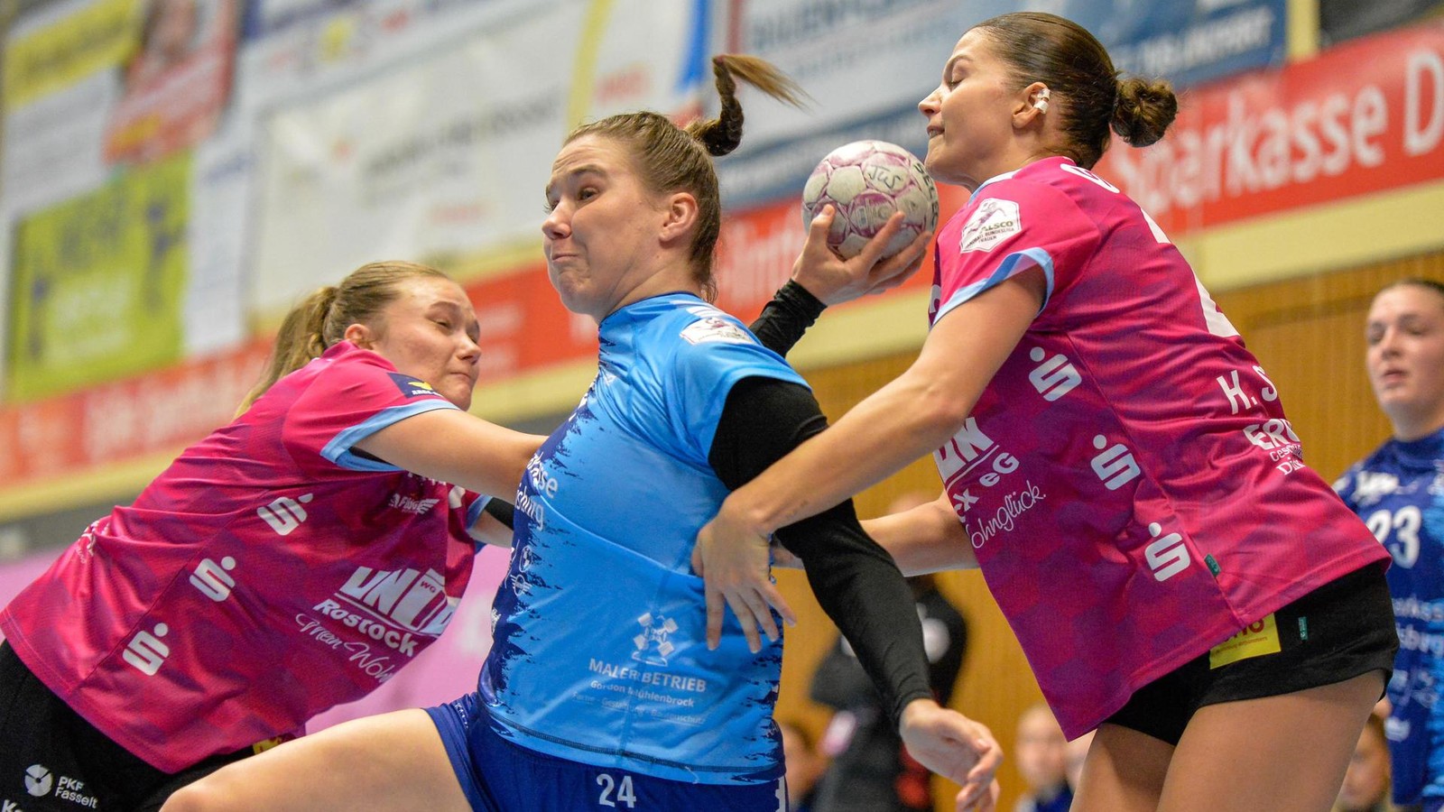 Keine-Geschenke-im-Derby-TuS-Lintfort-spielt-mit-viel-Chaos-im-Angriff