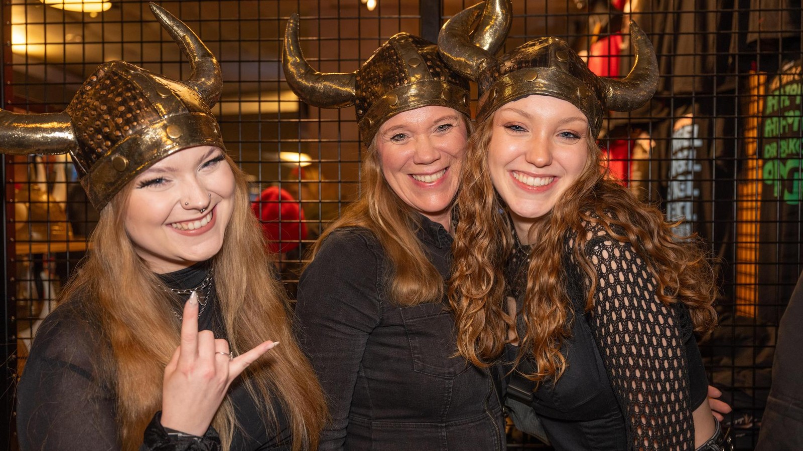 Torfrock-in-Hamburg-Der-Partymob-feiert-als-g-be-es-kein-Morgen