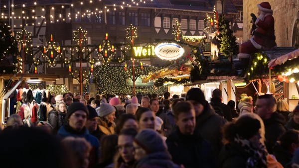 Braunschweigs Weihnachtsmarkt-Bilanz: Kein Schnee, wenig Regen, vollere Kassen