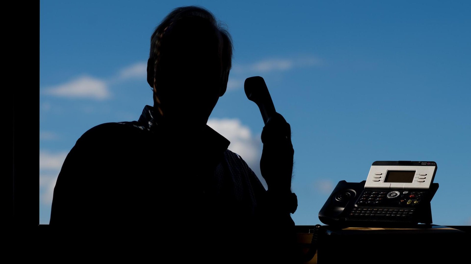 Telefonbetr-ger-im-Weimarer-Land-bekommt-Zugriff-auf-Laptop-und-damit-auf-viel-Geld