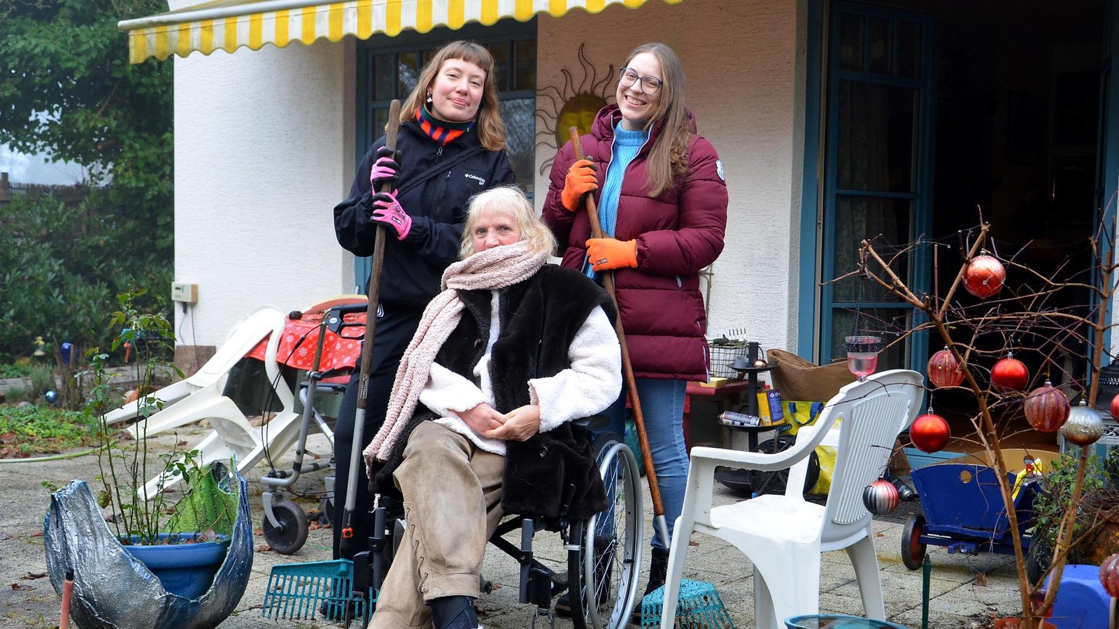 Wie-hilfsbereite-Laubengel-Loretta-Wollenbergs-Weihnachtsfest-retten