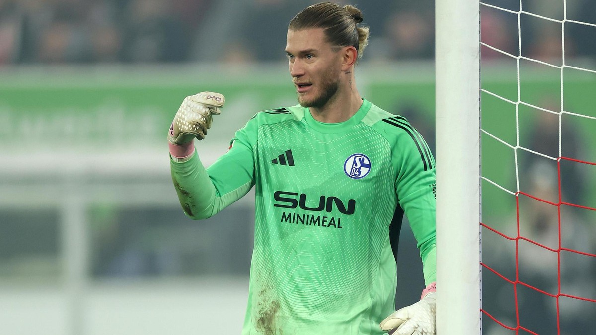 Fortuna Düsseldorf v FC Schalke 04 - 2. Bundesliga