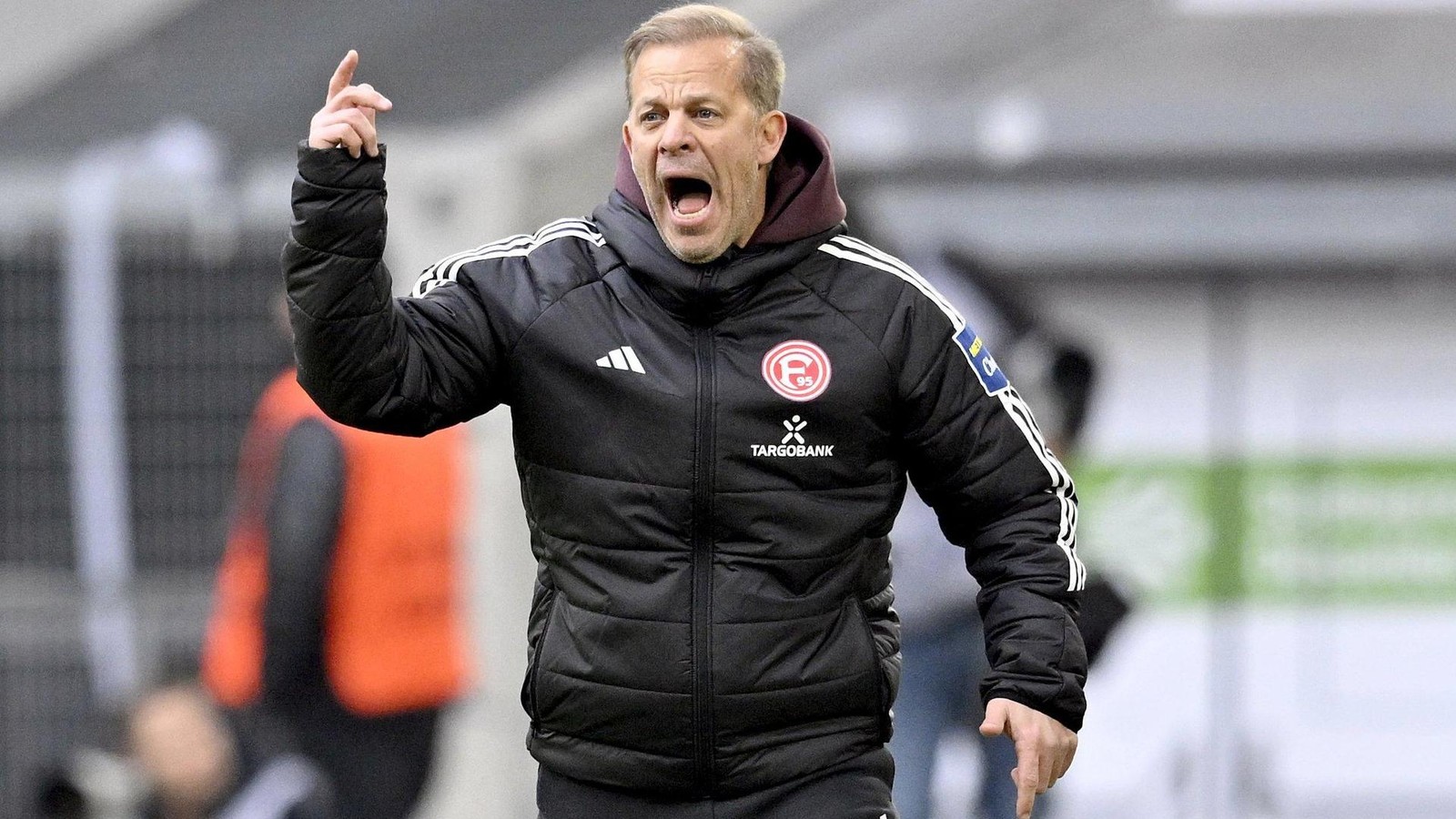 Trotz-Krise-und-Kritik-Anfang-bleibt-D-sseldorf-Coach-Fortuna-Fans-gespalten