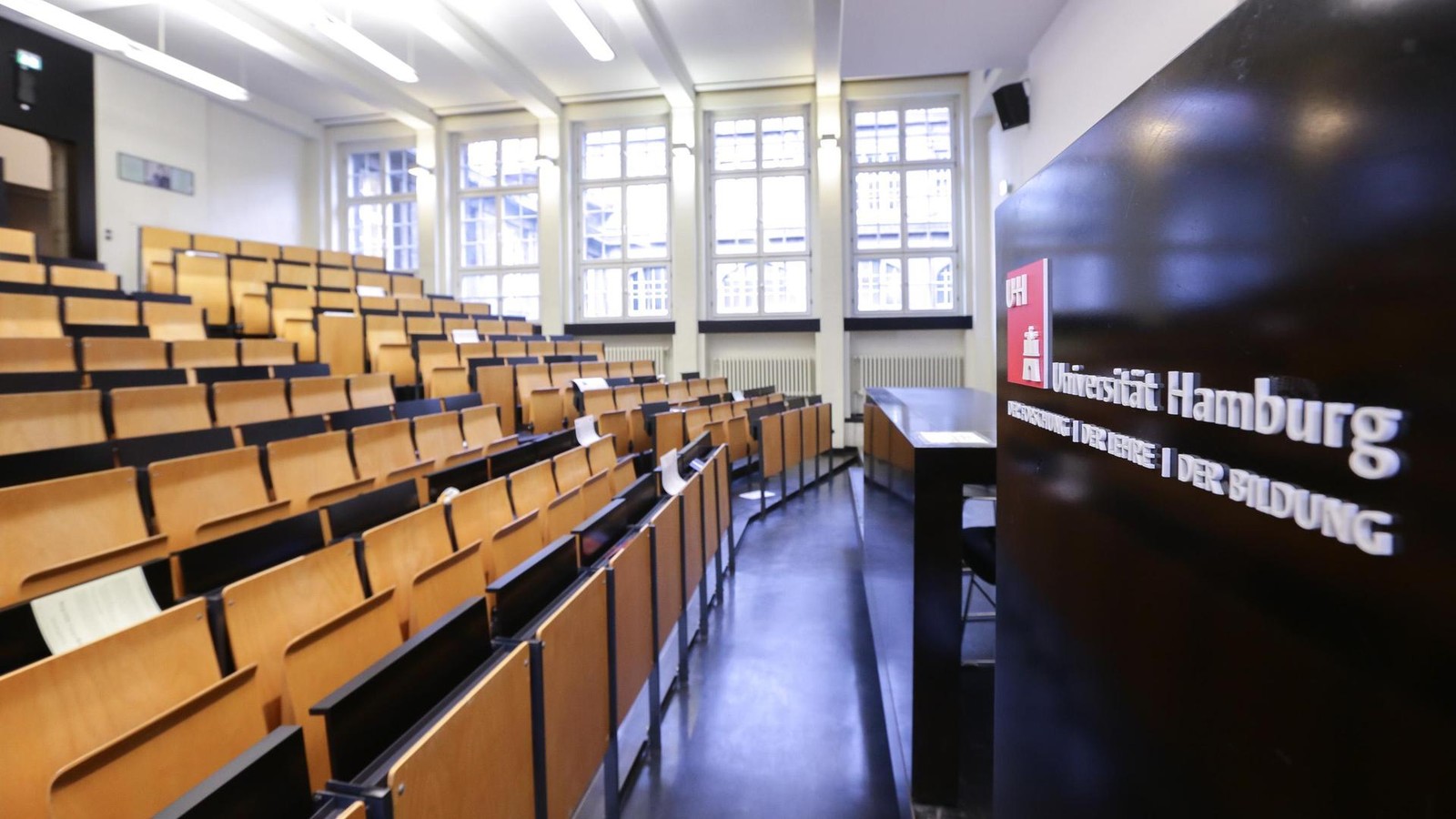 Sparkurs-an-der-Uni-Hamburg-Werden-Studienpl-tze-abbauen-m-ssen-