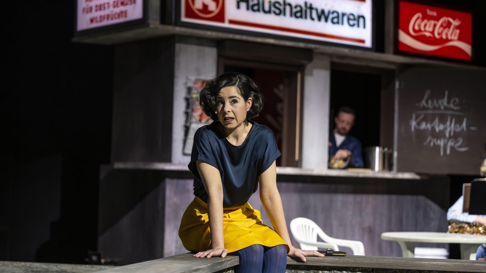 Der-Osten-flimmert-am-Theater-Erfurt-Und-die-H-nde-des-RB-Leipzig-sind-schmierig