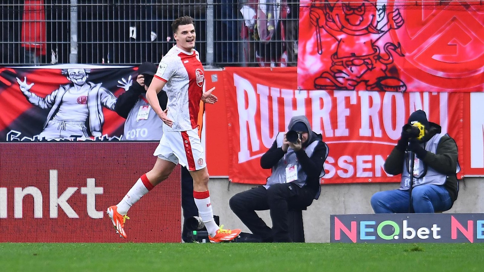 Der-Stunden-Janssen-Irre-Quote-unterstreicht-Neunerqualit-ten-des-RWE-St-rmers