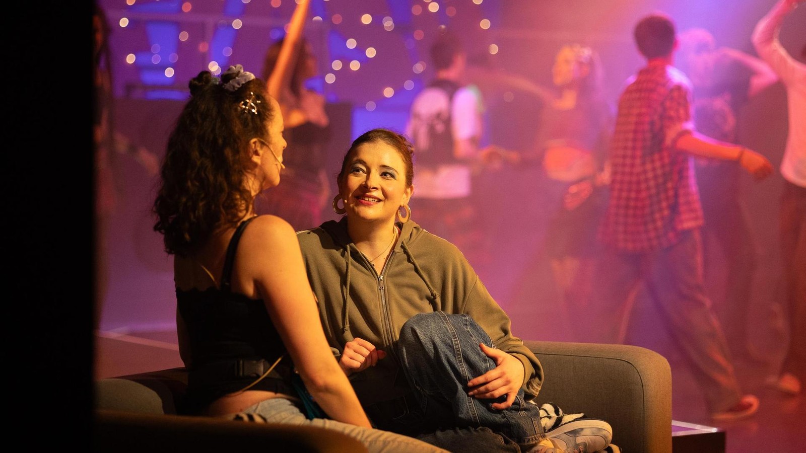 Legend-re-Th-ringer-Disco-erwacht-zu-neuem-Leben-Mit-Rhythm-is-a-dancer-wird-das-Theater-Gera-zum-Club