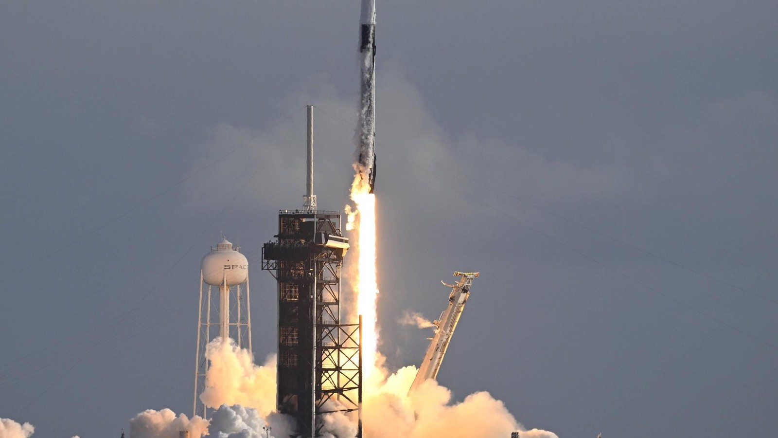 SpaceX-Test-endete-in-Beinahe-Katastrophe-extremes-Sicherheitsrisiko-