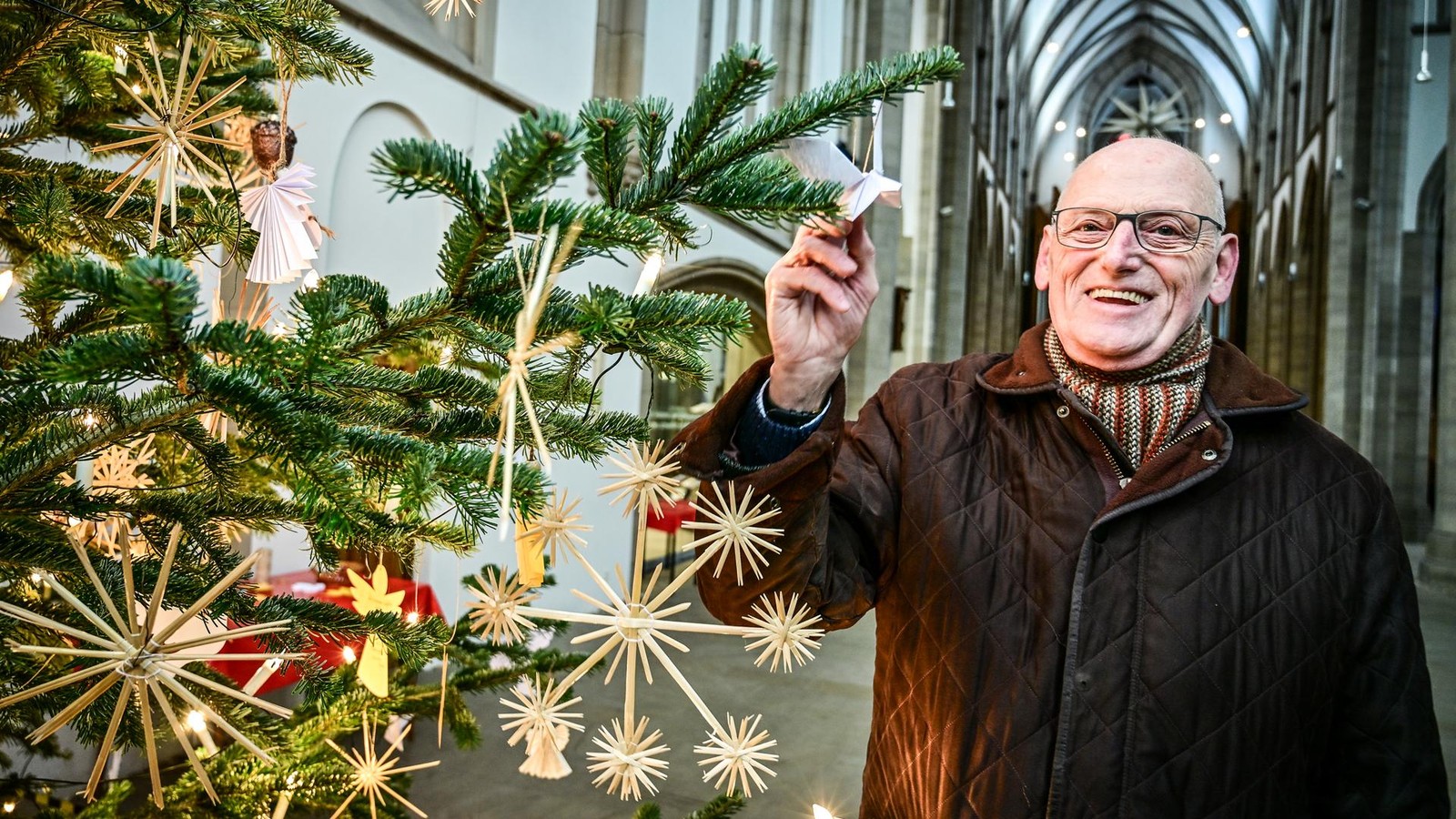 Dauerbaustelle-Kirche-Dieser-Mann-76-kennt-in-Salvator-jeden-Stein