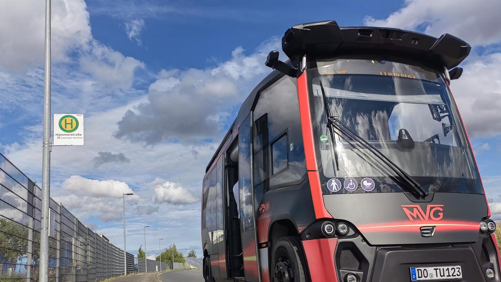 Linienbusse-ohne-menschliche-Fahrer-w-rden-Sie-einsteigen-