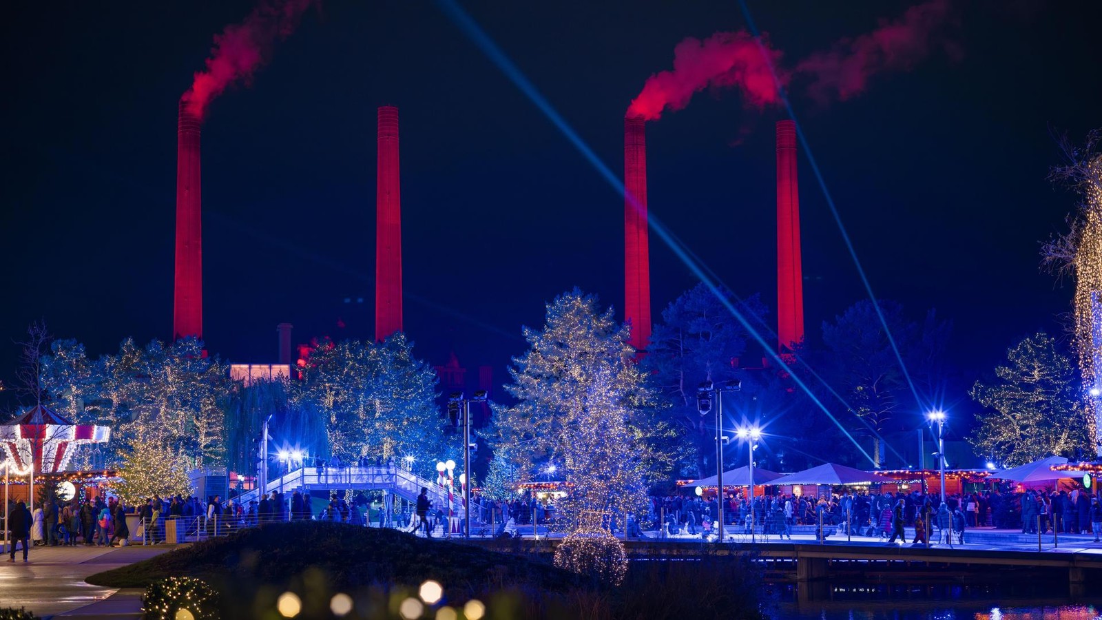 Diese-beeindruckende-Show-erleben-Autostadt-Besucher-in-diesem-Winter