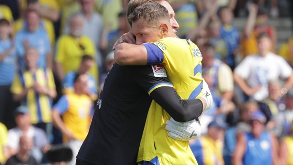 „Klassenfahrt, die nie endet“: Warum Eintrachts Kapitäne gern zur Arbeit gehen