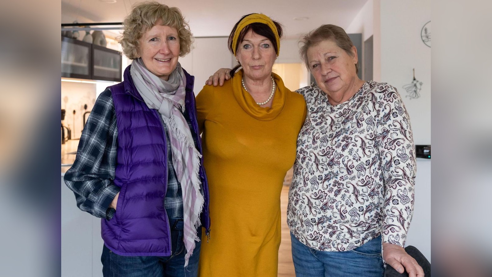 Verwaiste-M-tter-Conny-Angela-und-Petra-geben-sich-Kraft-zum-berleben