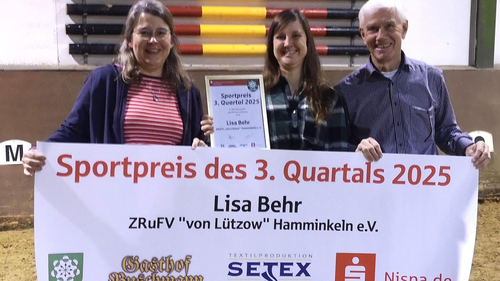 Lisa-Behr-erh-lt-Sportpreis-des-Stadtsportverbands-Hamminkeln-f-r-Dressurerfolge