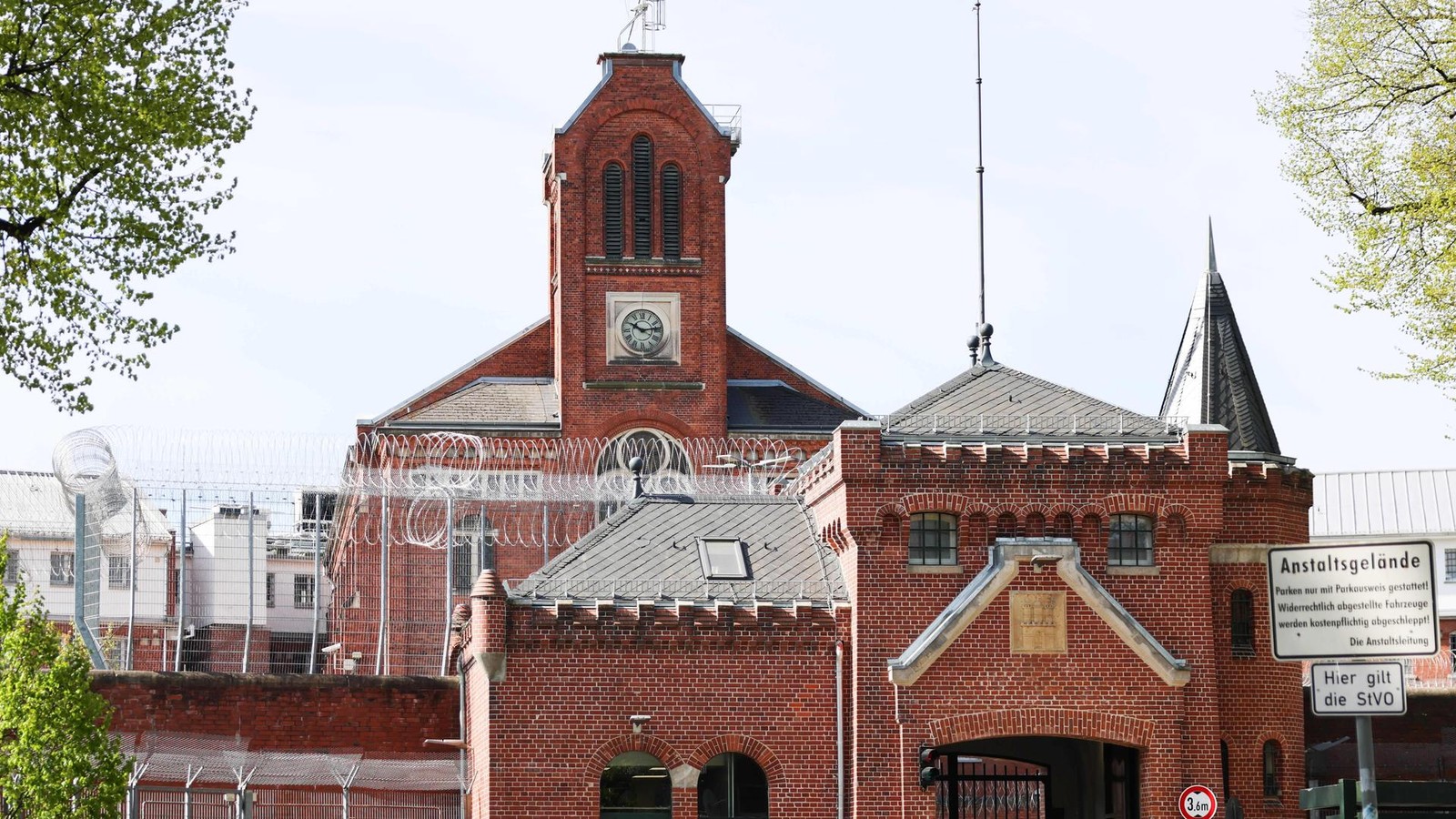 Jahrgangsbester-Azubi-aus-der-Haft-Daf-r-ist-er-Santa-Fu-ewig-dankbar-