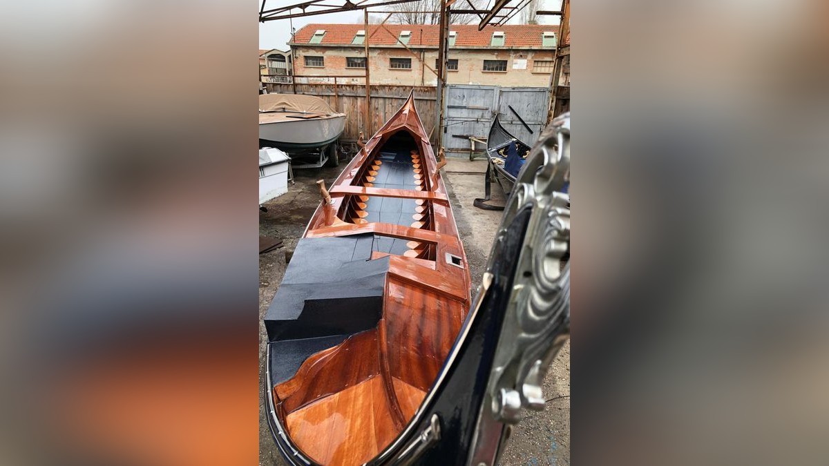 Die edlen Gondeln waren früher Hauptverkehrsmittel in der Lagunenstadt.