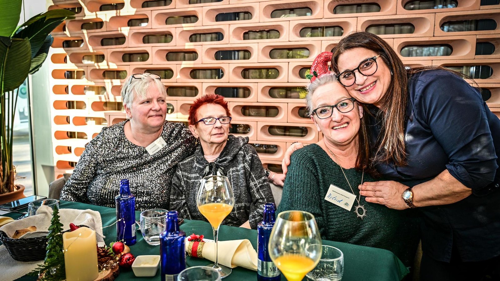 M-lheimer-organisieren-Heiligabend-Feier-f-r-Einsame-Keiner-muss-alleine-sein-