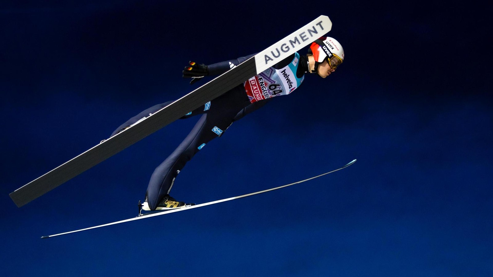 premier-league-darts-wm-und-nfl-das-sind-die-tv-highlights-an-den-feiertagen