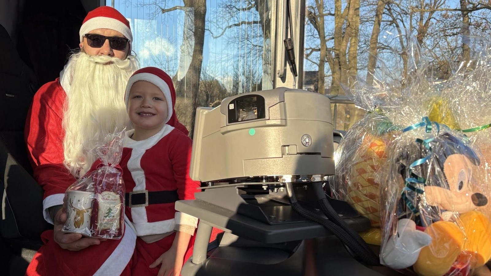 So-kommt-der-Weihnachtsmann-nach-Gifhorn-mit-dem-Bus