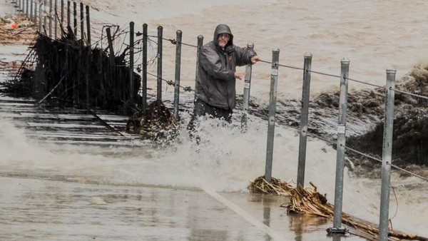 Überschwemmungen und Erdrutsche: US-Wetterdienst warnt im Süden Kaliforniens