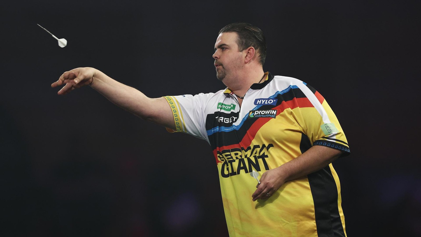 Deutsches-Quartett-tr-umt-von-neuen-Darts-Sternstunden