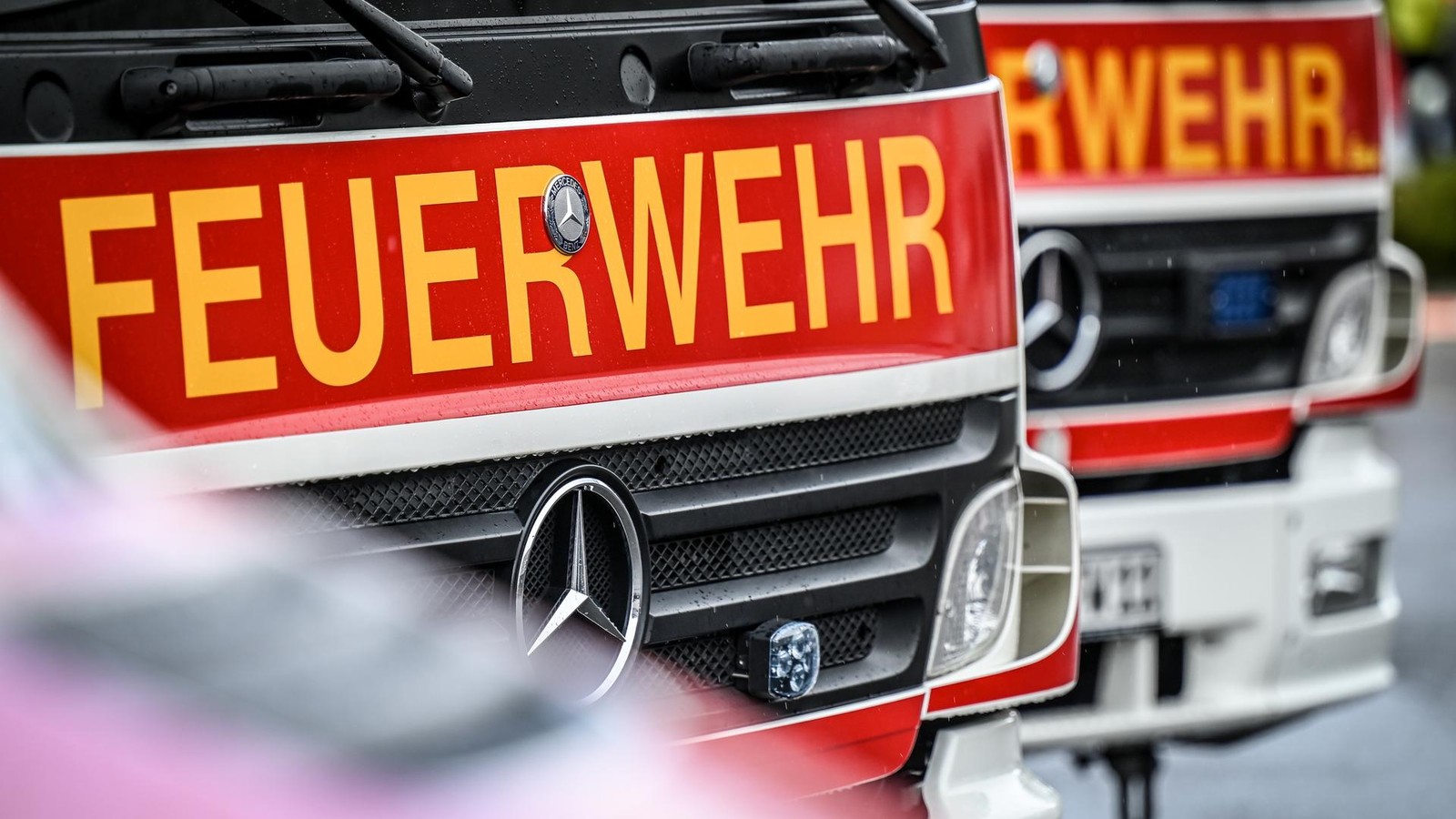 Starker-Rauch-Einsatz-f-r-die-Duisburger-Feuerwehr-in-Meiderich