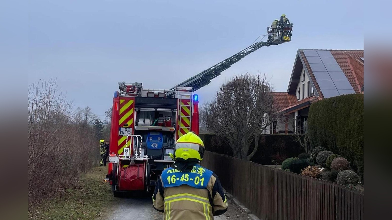 Bilanz-in-Geraer-Leitstelle-ber-1600-Anrufer-w-hlen-ber-Weihnachten-den-Notruf