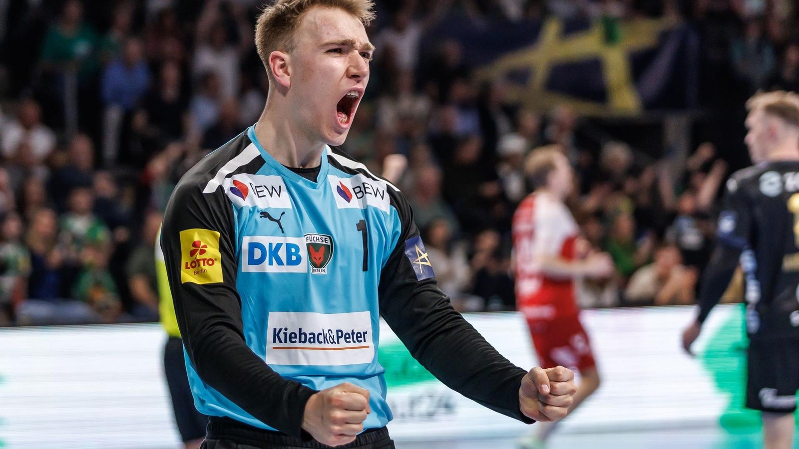 F-chse-Berlin-gewinnen-gegen-G-ppingen-und-binden-DHB-Profis