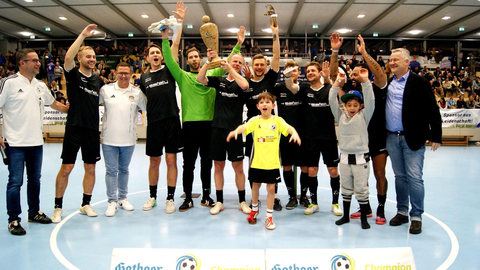 Unstrut-Hainich-Kreis-Zaubernde-Bundesliga-Stars-lassen-Traum-des-Titelverteidigers-platzen