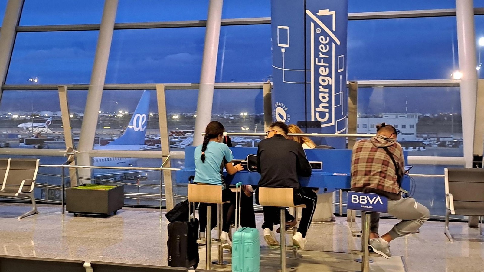 Flughafen-D-sseldorf-Ladestationen-sind-Mangelware-wo-nun-nachger-stet-wird