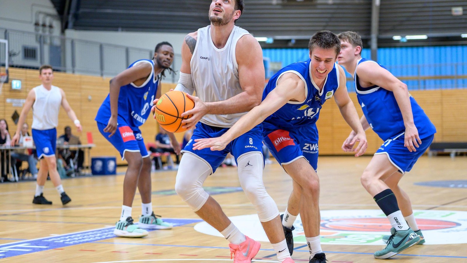 Sparkassen-Stars-Bochum-Center-verletzt-raus-waren-40-Minuten-nicht-im-Spiel-