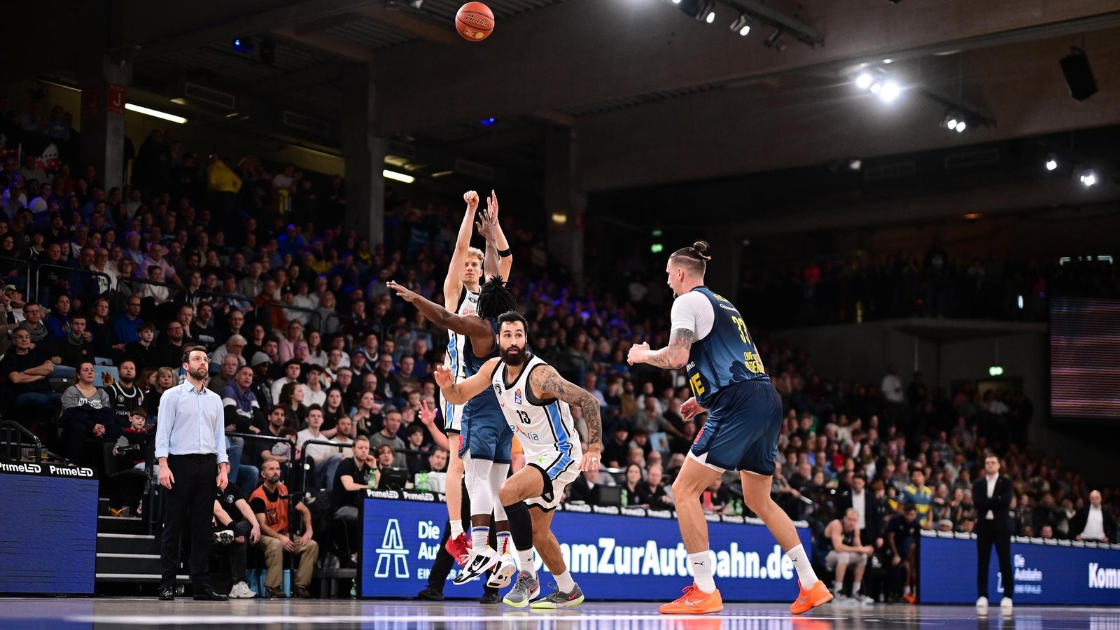 Der-verr-ckte-Silvester-Trip-der-Hamburg-Towers-nach-Istanbul