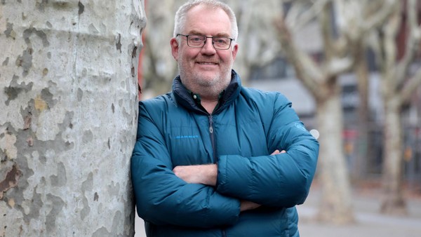 Bezirksbürgermeister Bohnes: Die düsteren Bahntunnel müssen endlich verschwinden