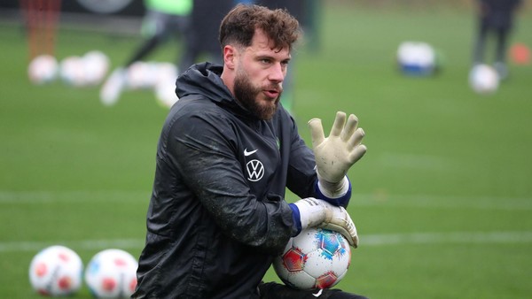 Im Livestream: VfL-Keeper Marius Müller verrät pikante Party-Geheimnisse