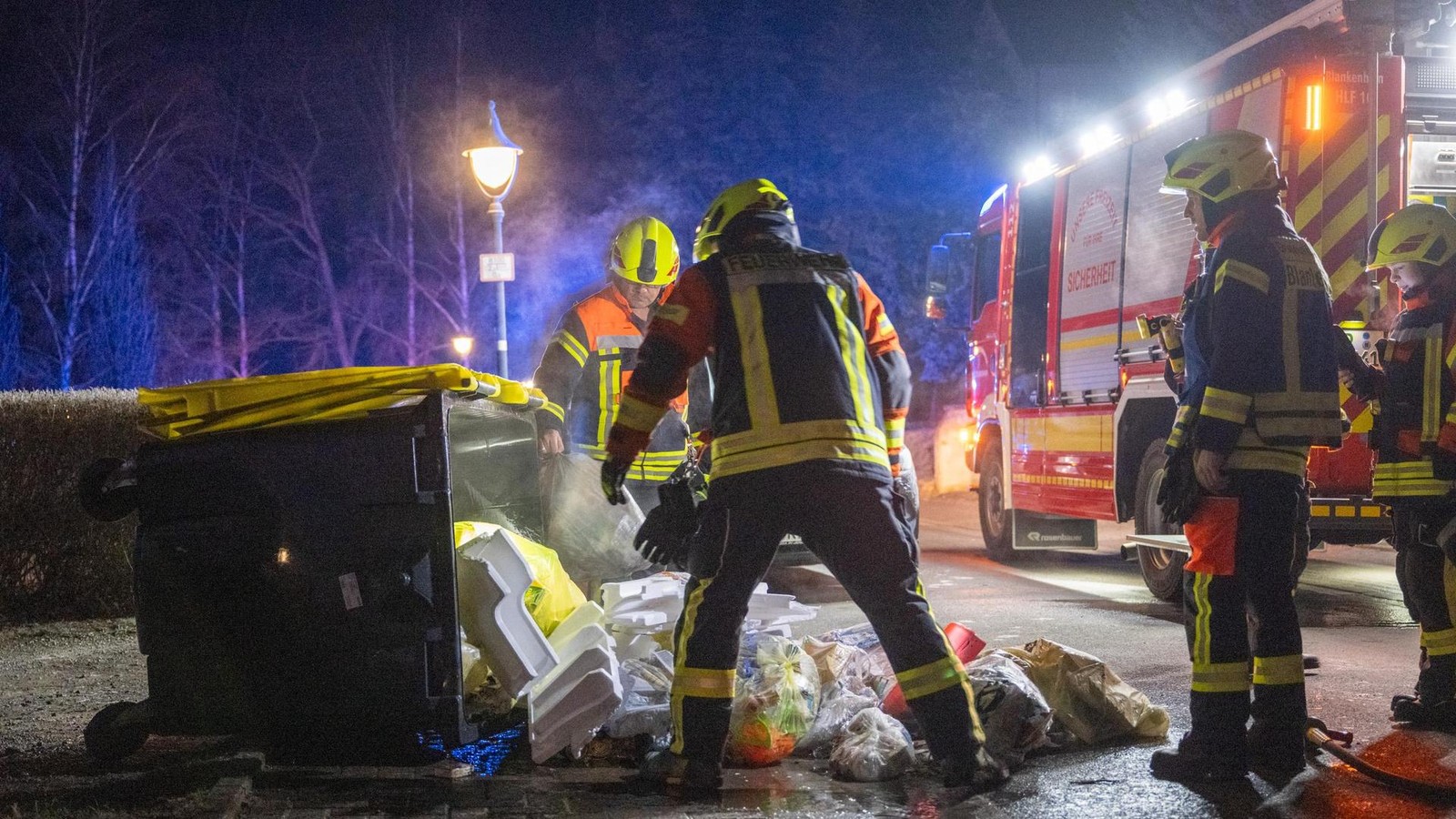 Containerbrand-im-Weimarer-Land-Beherztes-Eingreifen-verhindert-Schlimmeres