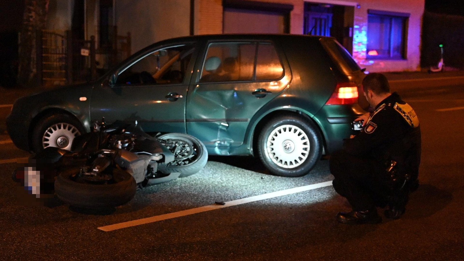 Mann-bersieht-bei-Wendeman-ver-Motorradfahrer-schwer-verletzt