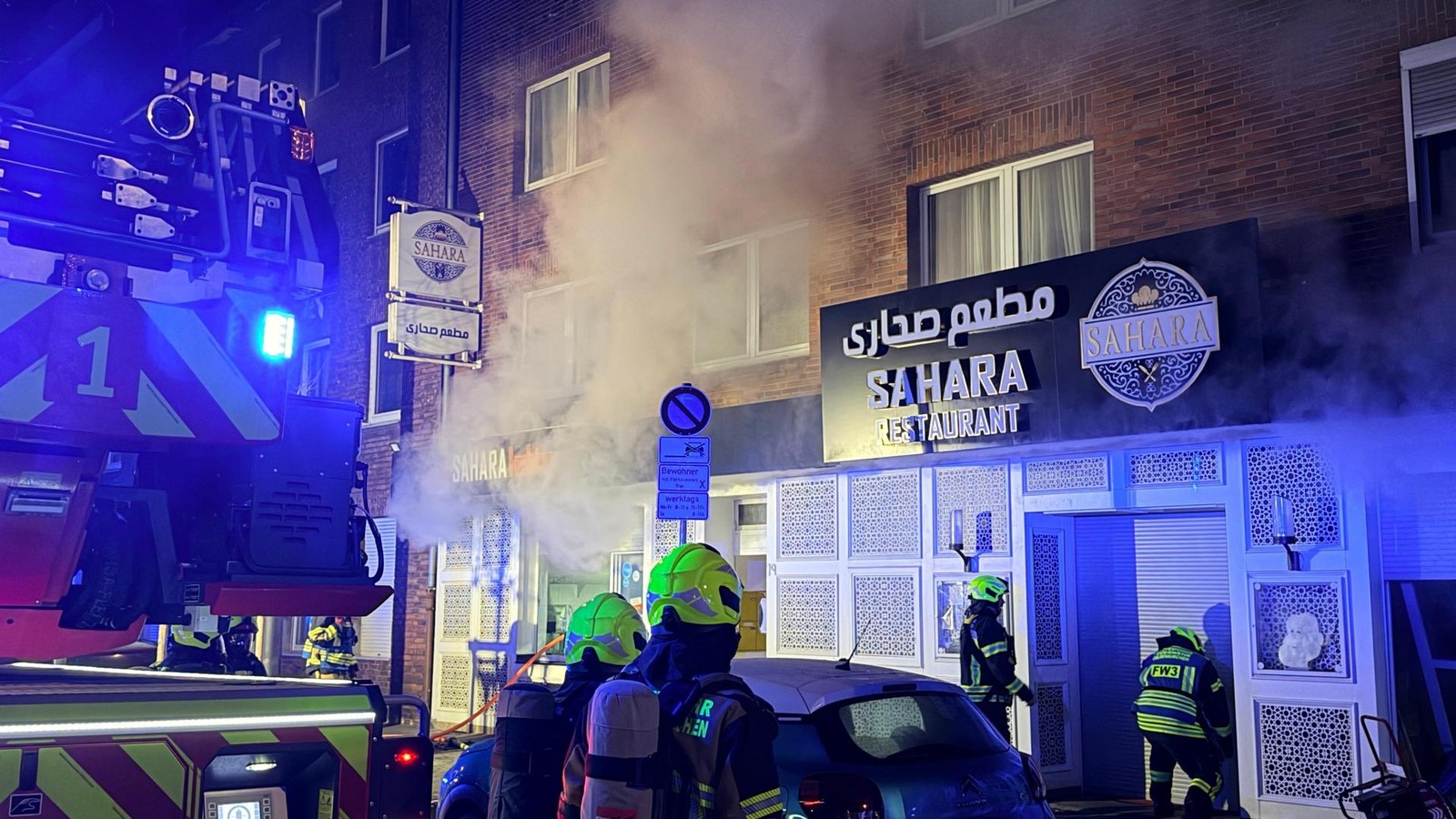 Brand-in-einem-syrischen-Restaurant-in-Gelsenkirchen-Rauch-bis-auf-die-Stra-e