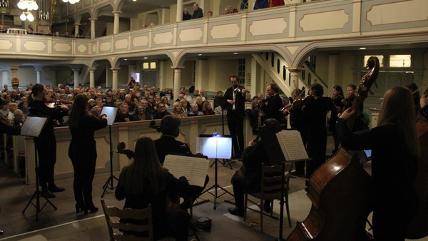 Blumiger Jahresausklang in Gifhorner St.-Nicolai-Kirche