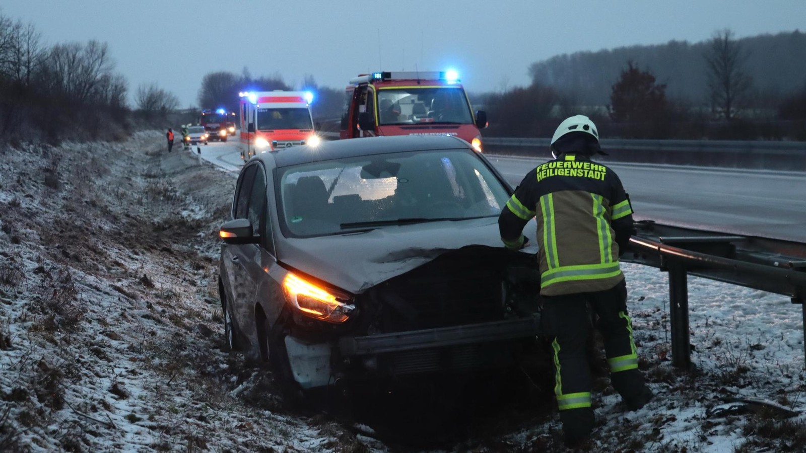 Polenb-ller-Unf-lle-und-mehrere-Br-nde-Eichsfelder-Einsatzkr-fte-ziehen-gemischte-Silvester-Bilanz