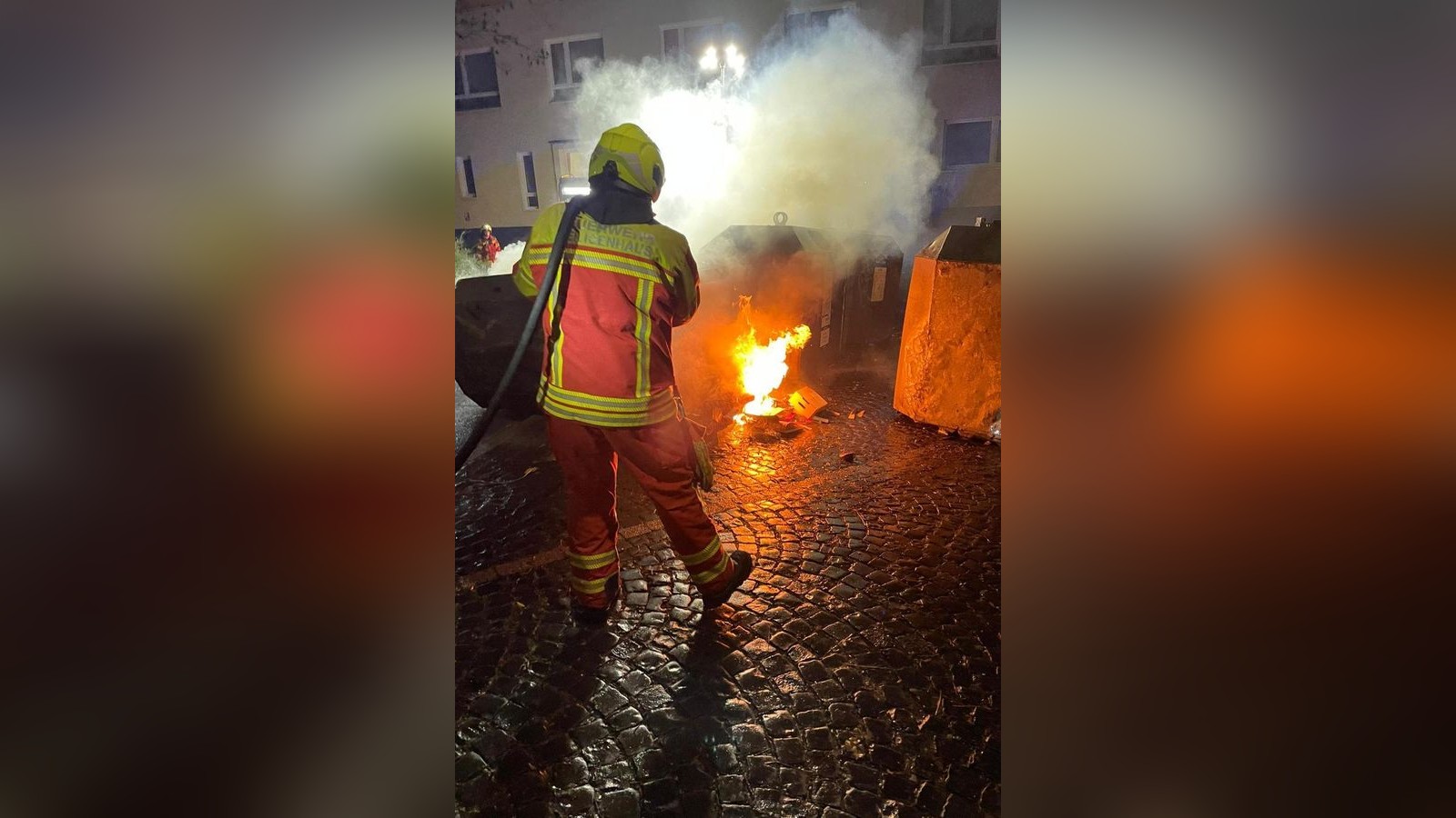 Feuerwehr-Heiligenhaus-mit-viel-Arbeit-zum-Jahreswechsel
